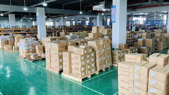 Shenzhen ShengShi TianHe Electronic Technology Co., Ltd. manufacturer production line